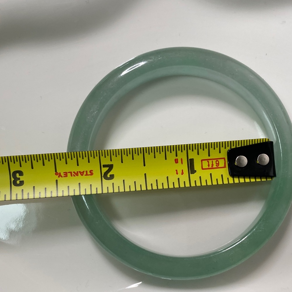 Green Jade Bangle Bracelet - Picture 8 of 12